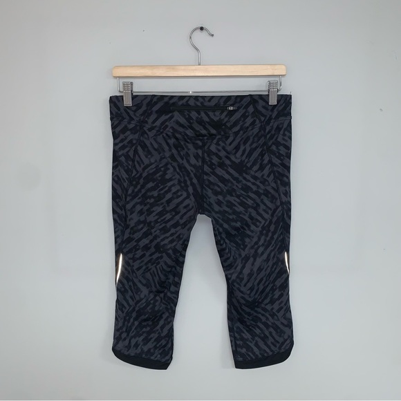 The North Face Crop Leggings Women’s Size M Black Grey Capri Tight Running Pant - Picture 6 of 9